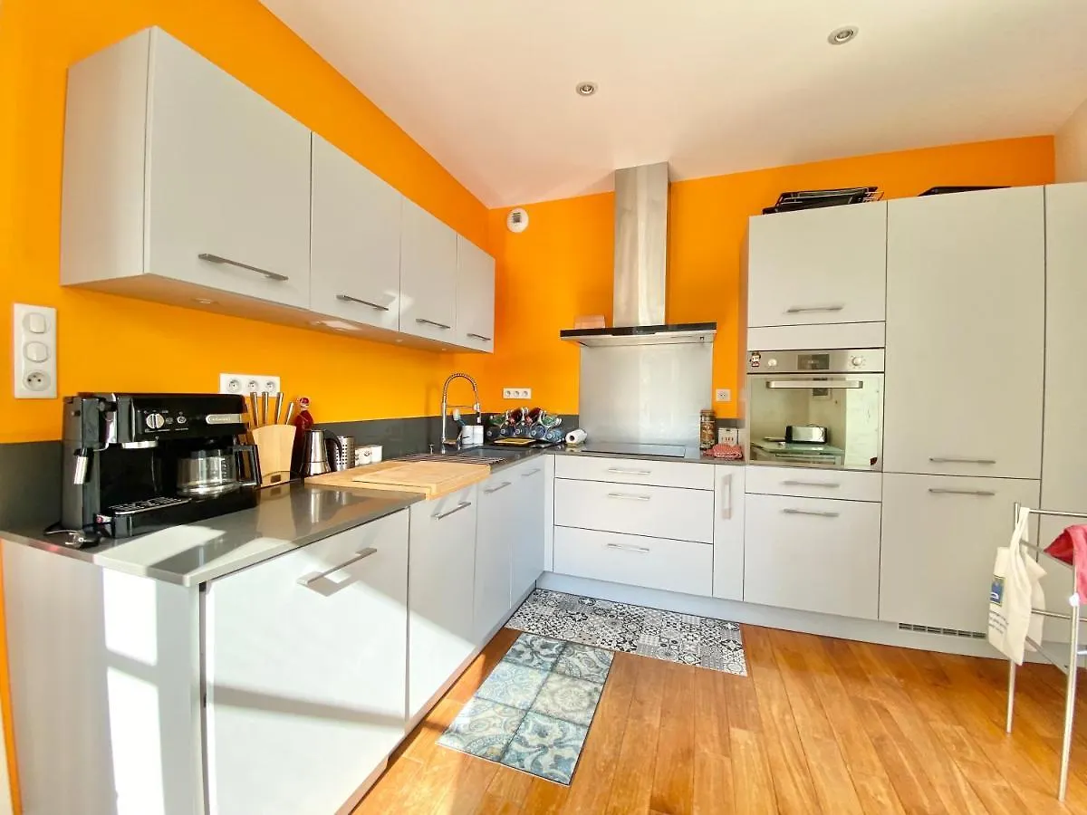 Apartament Le Quai 18 - Luxe - Plein Centre - Vue Dur Les Quais - Wifi - Parking Quimper 0*,  Francja
